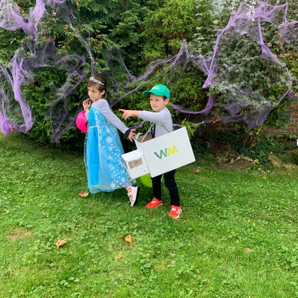 Meet your Posher, Aphrodite's - Picture 4 of 13